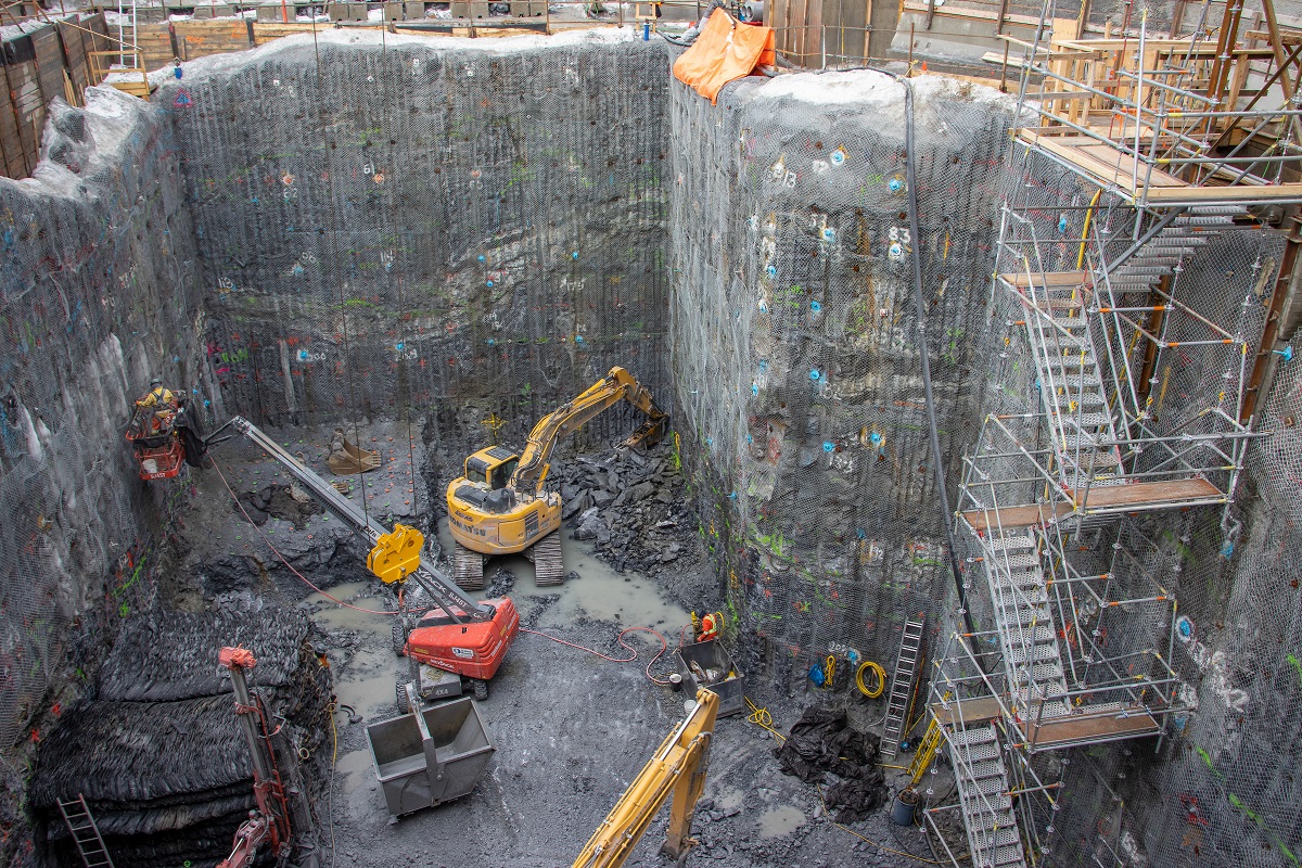 Excavation at Édouard-Montpetit