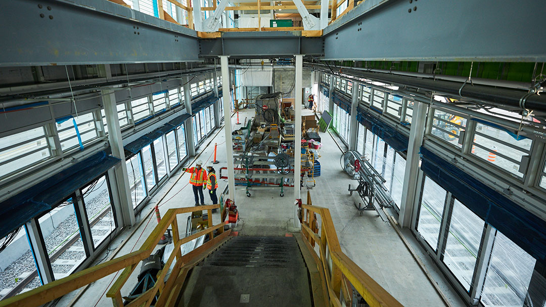 Installation of platform doors by GPMM