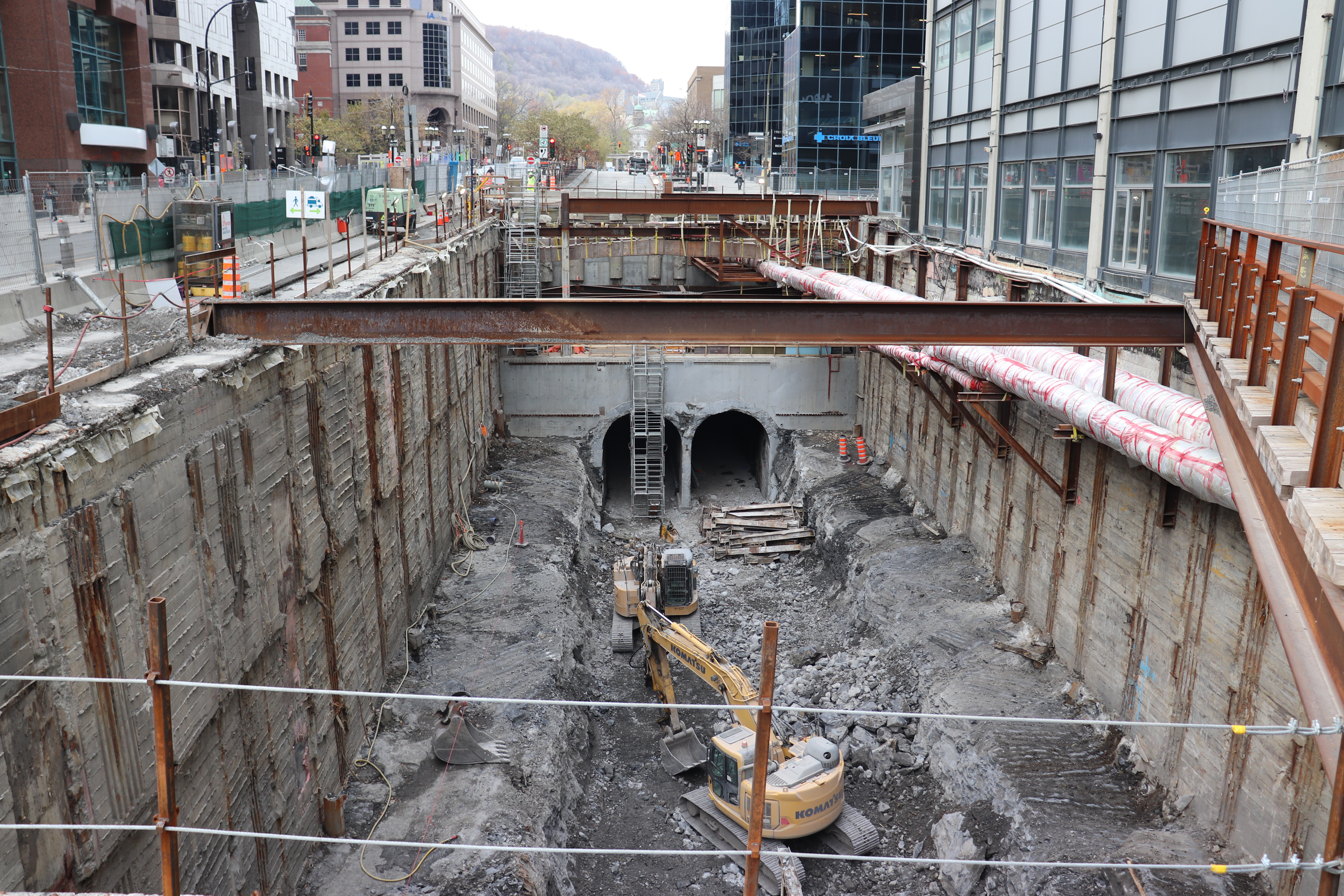 View of the double arch in the Mont-Royal Tunnel.