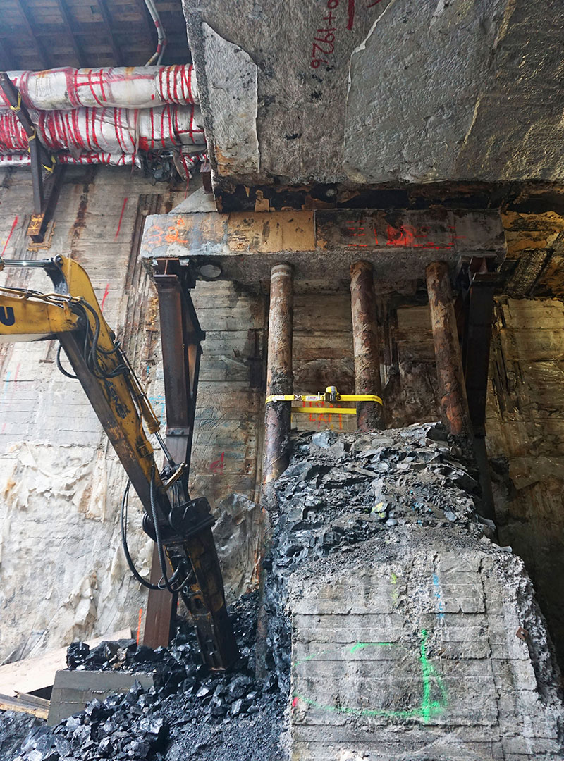 Demolition of the double arch