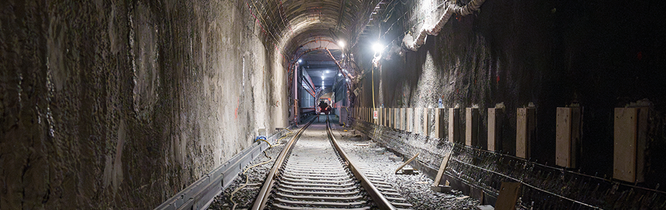 Image of the interior of the Mont-Royal tunnel