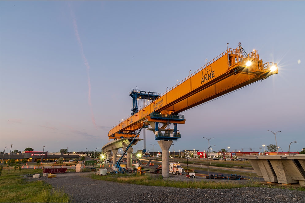Launching beam Anne a few days before its crossing of Saint-Charles Boulevard in Kirkland - June 2020