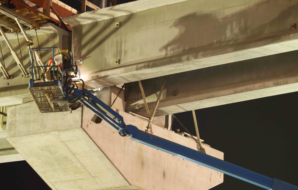 Welding of the beam to the support structure - January 2022