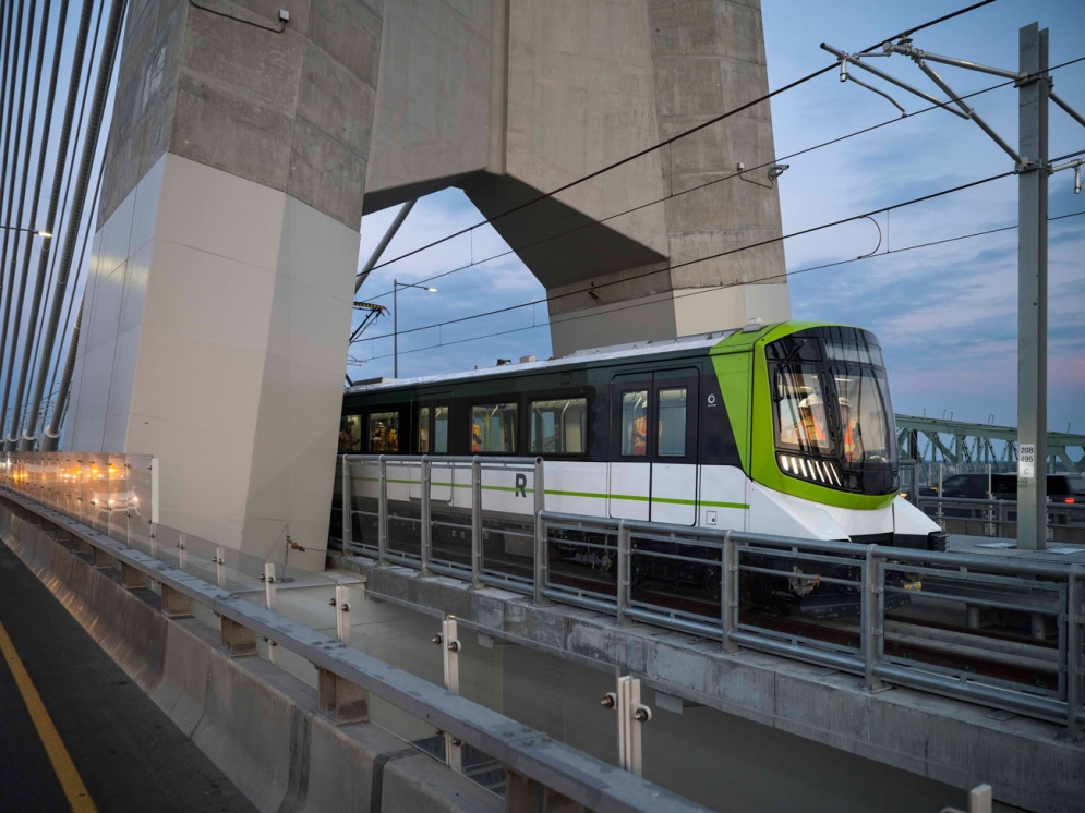 First trip across the Samuel-De Champlain Bridge | July 2022