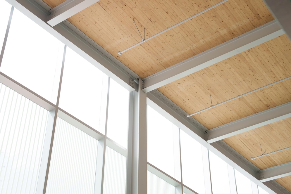 16 août 2023 – Station Edouard-Montpetit, plafond et accent architectural  