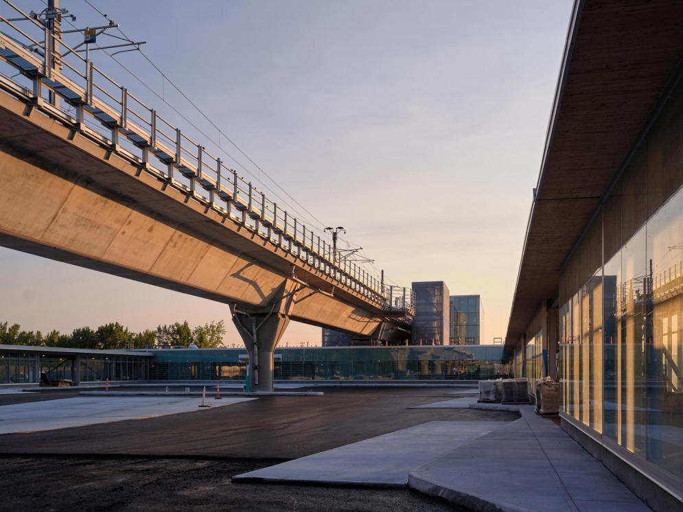 30 août 2024 – Station Fairview–Pointe-Claire, Terminus d’autobus – Photographe : Ulysse Lemerise 