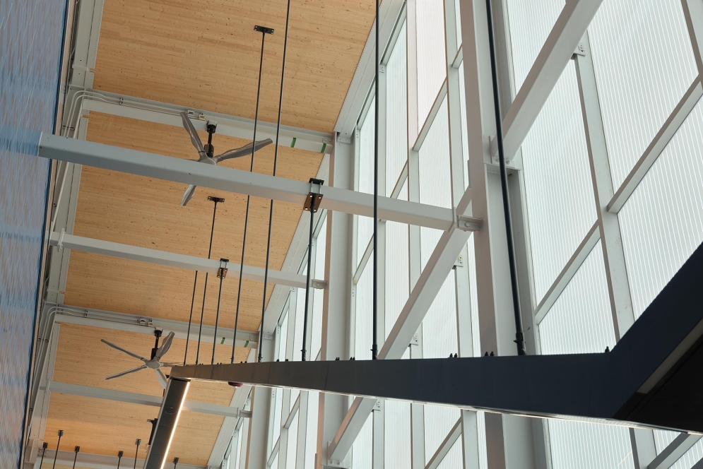 22 août 2024 – Station Sunnybrooke, plafond et accent architectural – Photographe : Ulysse Lemerise 