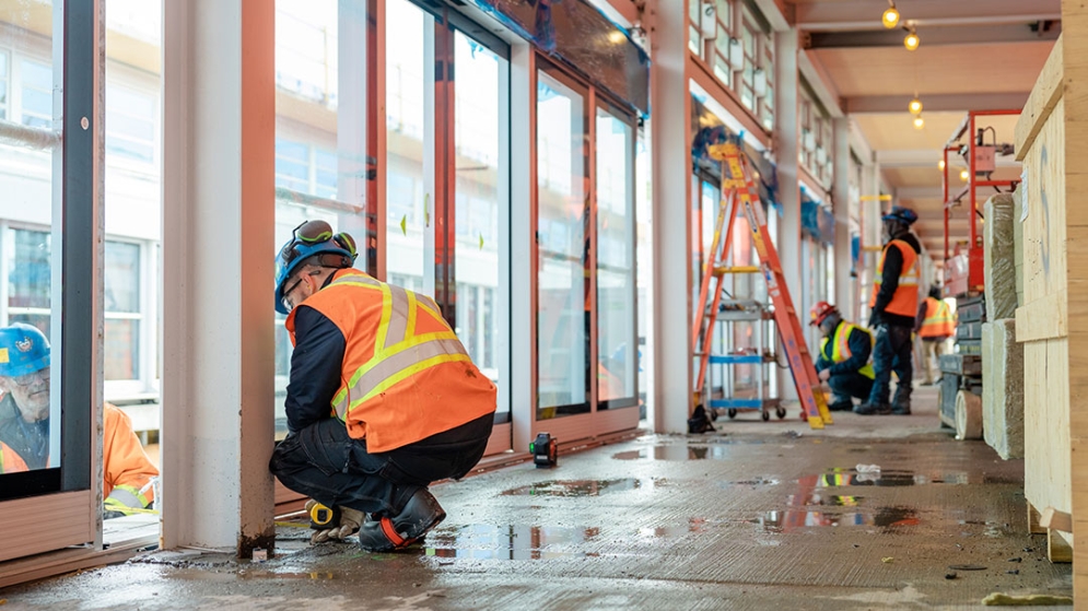Installation of platform doors at Deux-Montagnes station - September 2023
