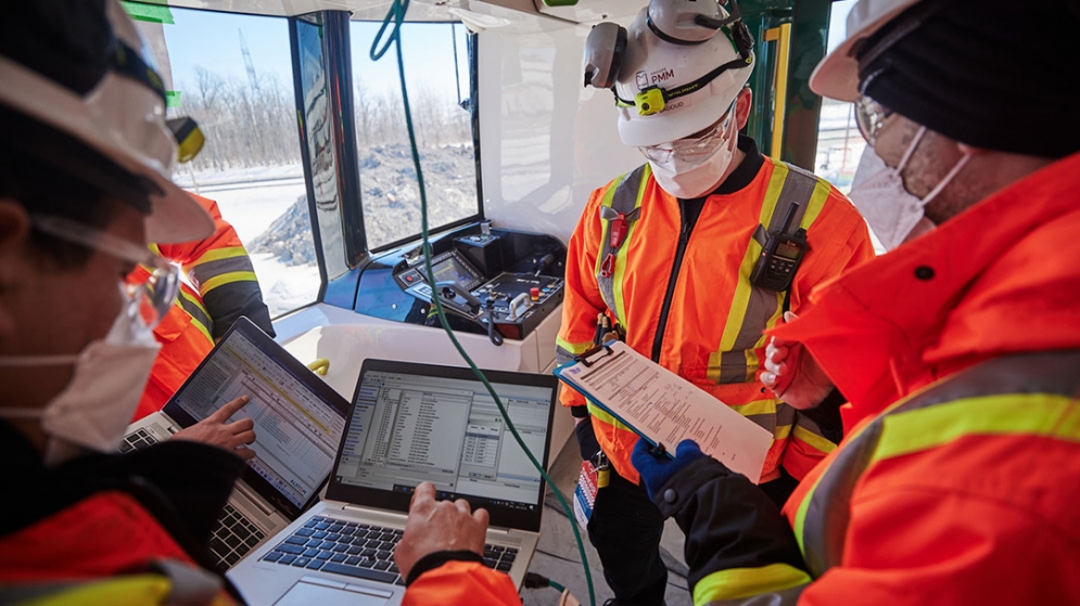Images de l'intérieur de la voiture du REM pendant les essais sur la Rive-Sud