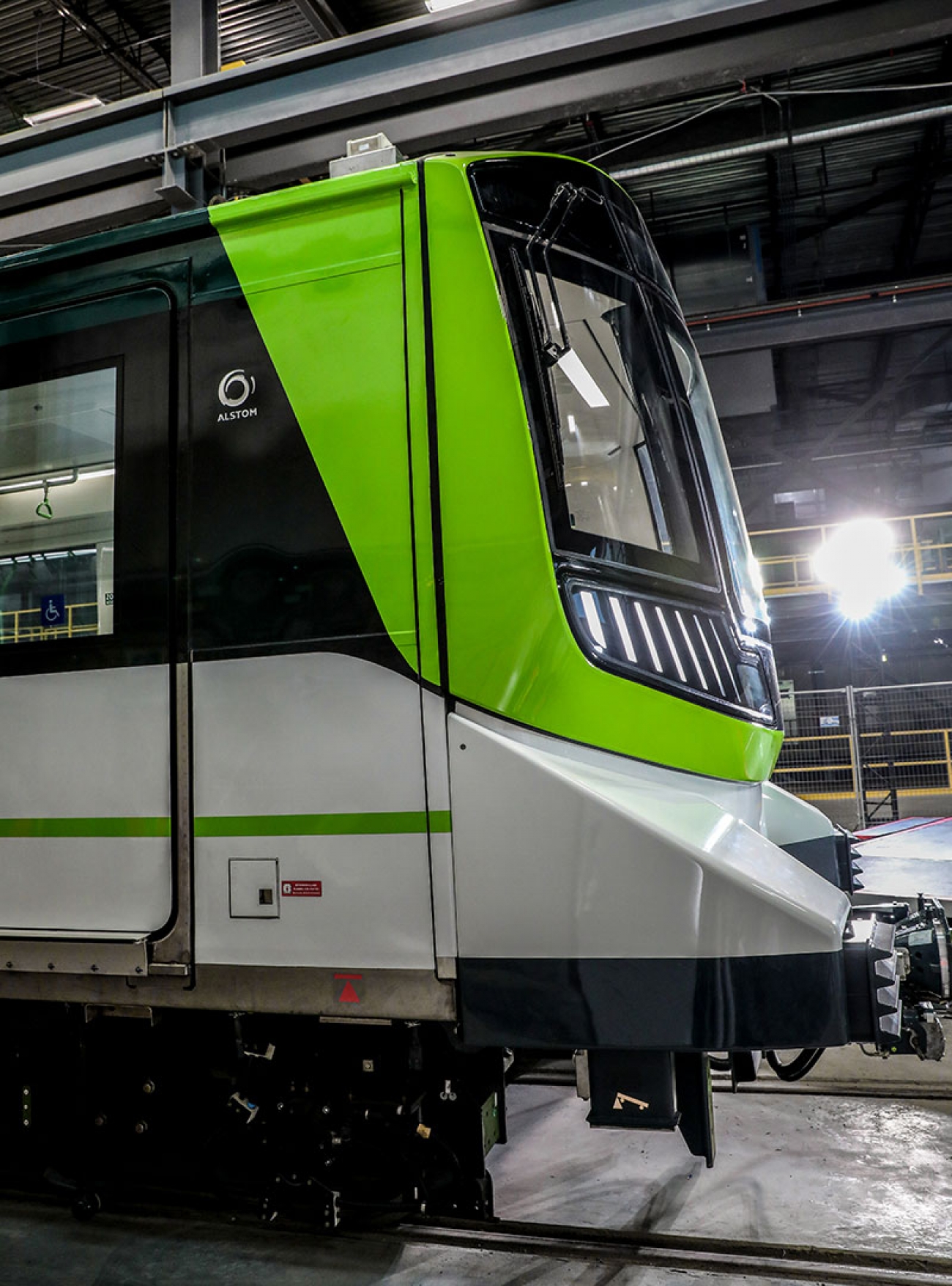 Dévoilement de la première voiture du REM / Photo par JF Savaria
