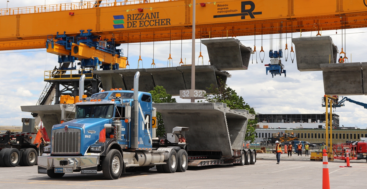 Step 5: Assembly using a launching gantry. Everything is ready – launching gantries Marie and Anne are set into action! Installed between two columns, these gigantic beams hoist the prefabricated segments into the air and assemble them one after the other.