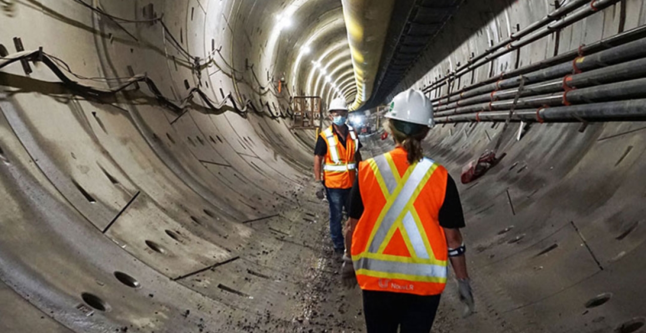 April 2022: Arrival below the airport runways.
