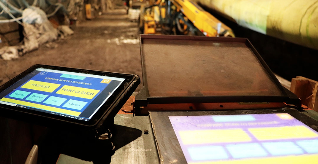 This system is based on an on-board computer that is able to calculate the exact quantities of concrete required on the walls.