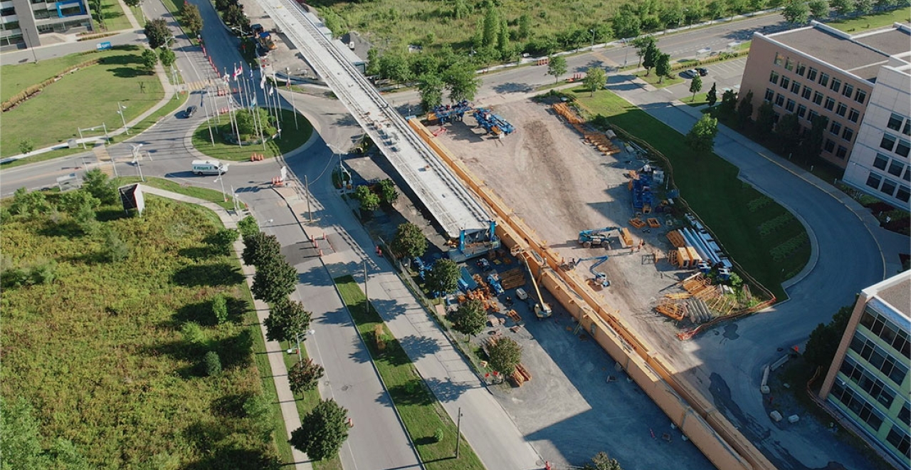 Anne and Marie now finished their job building the REM and have just been dismantled. Photos taken in August 2022.